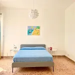 Pirandello House דירה *